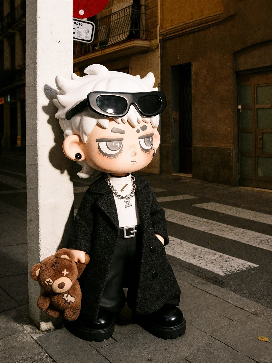 ZERO "Urban Aperture" Series - Street Corner Mystery Figure: Capturing the Light of the City